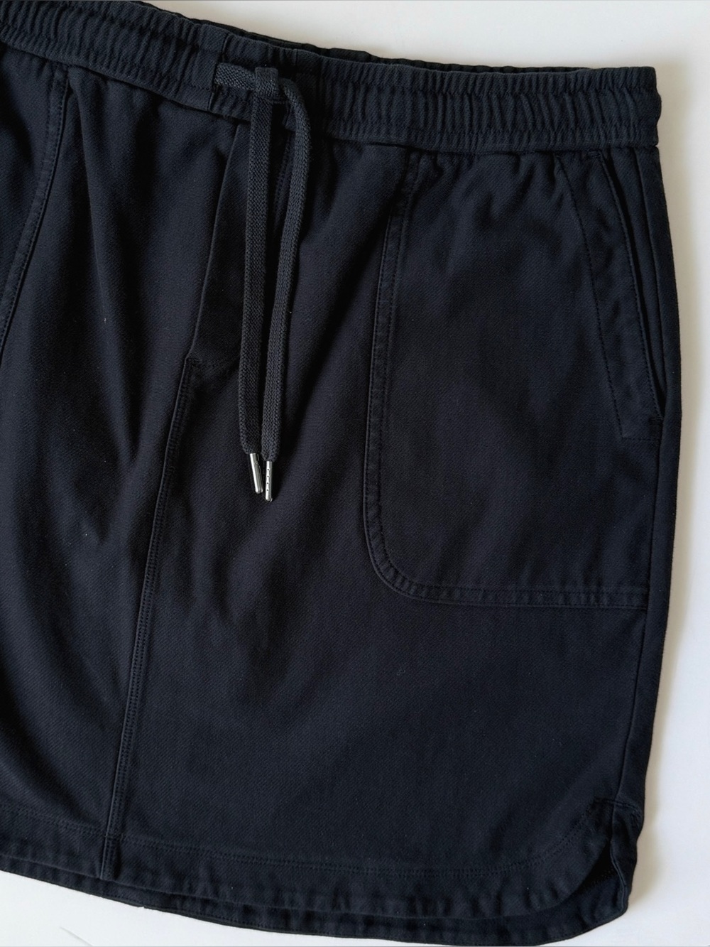 Women’s Black Athleta, Farralon Skirt, Med.